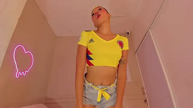 Snapshot of dani_skinny_ chatting on November 2025 11:42:02 AM dani skinny online show from November 2025 11:42:02 AM