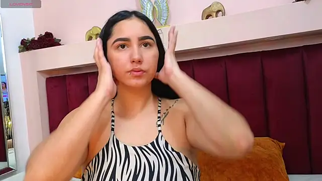 JESSYCORTES online show from January 2025 01:49:01 PM