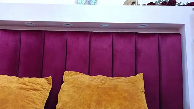 JESSYCORTES online show from March 2025 02:12:01 PM