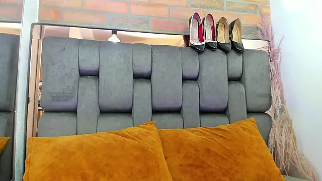 JESSYCORTES online show from September 2025 02:10:01 PM