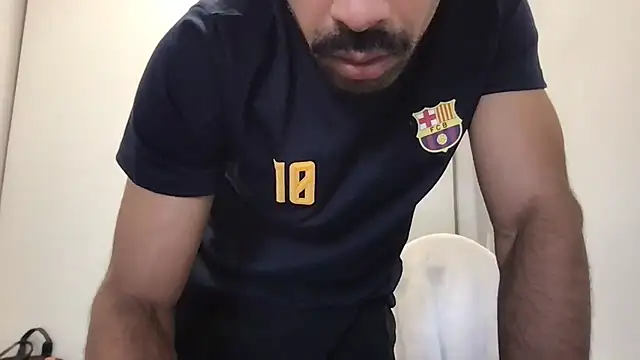 Lucascacaca online show from April 2026 04:45:02 PM