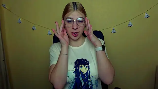 Snapshot of Luna_Lush_ chatting on December 2024 09:35:01 AM Luna Lush  online show from December 2024 09:35:01 AM