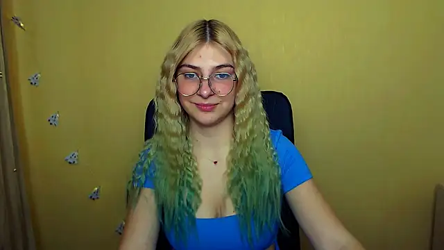 Snapshot of Luna_Lush_ chatting on December 2024 11:28:01 AM Luna Lush  online show from December 2024 11:28:01 AM