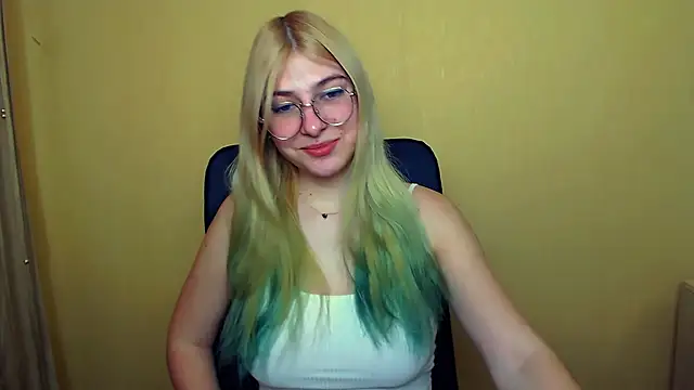 Snapshot of Luna_Lush_ chatting on January 2025 11:48:01 AM Luna Lush  online show from January 2025 11:48:01 AM