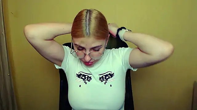 Snapshot of Luna_Lush_ chatting on January 2025 11:22:02 AM Luna Lush  online show from January 2025 11:22:02 AM