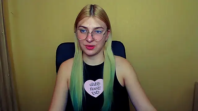 Snapshot of Luna_Lush_ chatting on January 2025 11:30:02 AM Luna Lush  online show from January 2025 11:30:02 AM