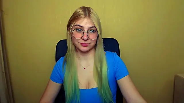 Snapshot of Luna_Lush_ chatting on January 2025 11:34:01 AM Luna Lush  online show from January 2025 11:34:01 AM