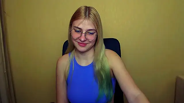 Snapshot of Luna_Lush_ chatting on January 2025 11:35:01 AM Luna Lush  online show from January 2025 11:35:01 AM