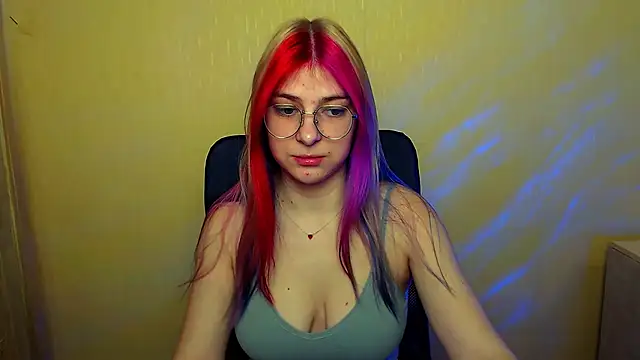 Snapshot of Luna_Lush_ chatting on February 2025 08:44:01 AM Luna Lush  online show from February 2025 08:44:01 AM