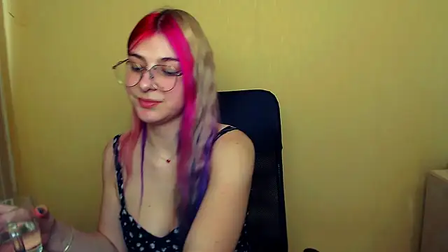 Snapshot of Luna_Lush_ chatting on February 2025 12:14:02 PM Luna Lush  online show from February 2025 12:14:02 PM