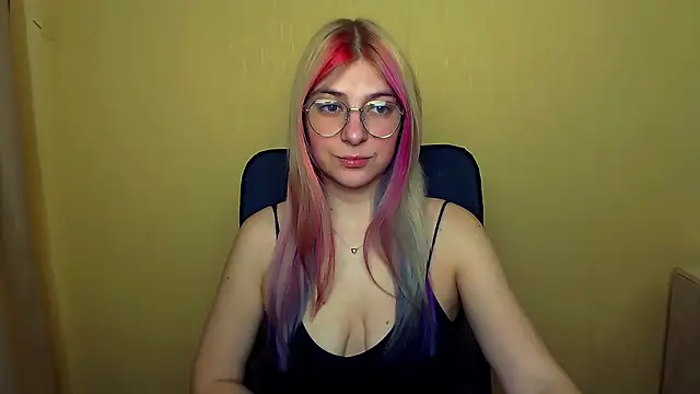 Snapshot of Luna_Lush_ chatting on March 2025 09:04:02 AM Luna Lush  online show from March 2025 09:04:02 AM