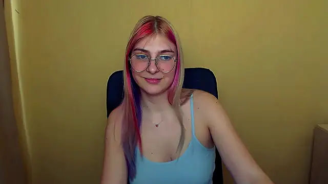 Snapshot of Luna_Lush_ chatting on March 2025 12:39:01 PM Luna Lush  online show from March 2025 12:39:01 PM