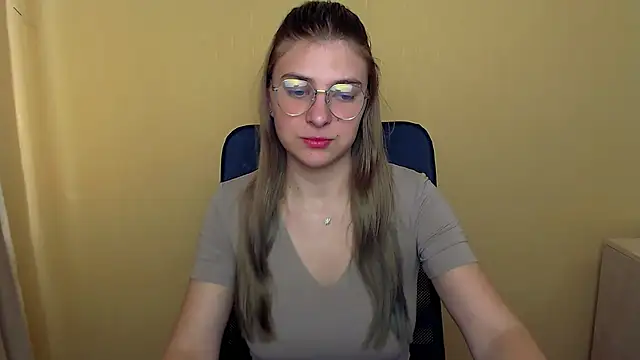 Snapshot of Luna_Lush_ chatting on September 2025 12:53:01 PM Luna Lush  online show from September 2025 12:53:01 PM