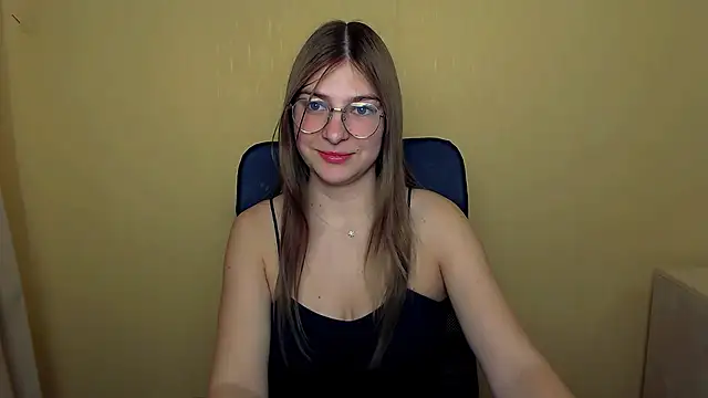 Snapshot of Luna_Lush_ chatting on October 2025 08:47:02 AM Luna Lush  online show from October 2025 08:47:02 AM