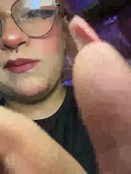 Snapshot of SophiaWeestt99 chatting on February 2026 04:05:02 AM SophiaWeestt99 online show from February 2026 04:05:02 AM