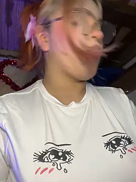 Snapshot of SophiaWeestt99 chatting on February 2026 03:58:01 AM SophiaWeestt99 online show from February 2026 03:58:01 AM