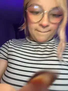 SophiaWeestt99 online show from July 2026 03:43:01 AM