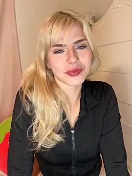 Snapshot of SirenitySirenxx chatting on December 2024 09:23:02 PM SirenitySirenxx online show from December 2024 09:23:02 PM