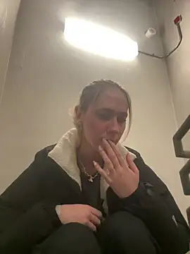 Snapshot of M1ssyk1ssy chatting on January 2025 05:00:01 PM M1ssyk1ssy online show from January 2025 05:00:01 PM