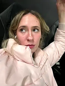 M1ssyk1ssy online show from December 2025 07:18:01 PM