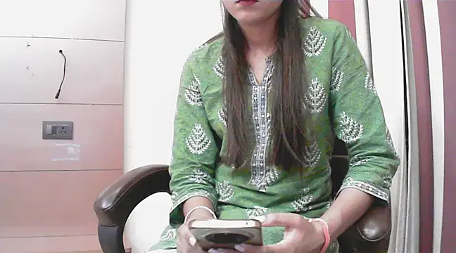 collage hoty online show from March 2025 04:56:02 PM