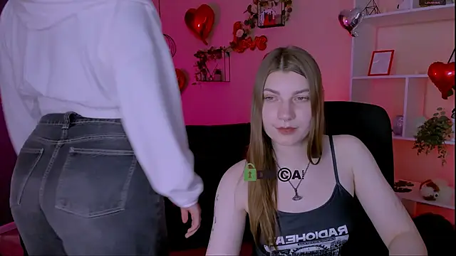 nikole kitt online show from February 2026 03:35:02 AM