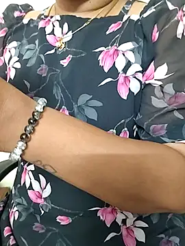 gaurika18 online show from October 2025 05:59:01 AM