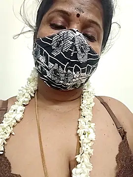 gaurika18 online show from April 2026 07:58:01 PM