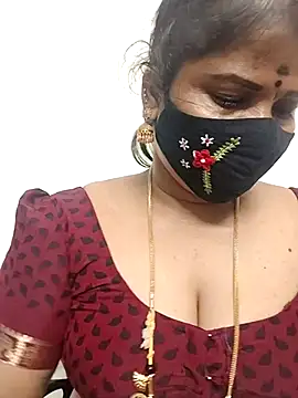 gaurika18 online show from April 2026 06:10:01 PM