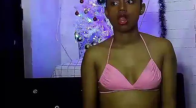 Snapshot of Electraykasey_fox chatting on December 2024 07:07:02 AM Electraykasey fox online show from December 2024 07:07:02 AM