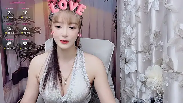 Snapshot of NINIbaby-99 chatting on May 2026 04:05:02 PM NINIbaby-99 online show from May 2026 04:05:02 PM