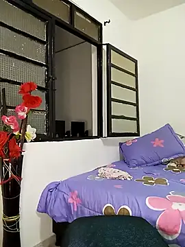 kymmgolden online show from February 2025 11:58:01 AM