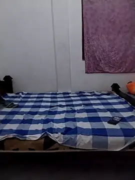 roundbunny online show from October 2025 05:08:02 PM