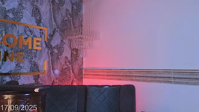 Keila Mendoza online show from September 2025 11:40:02 PM