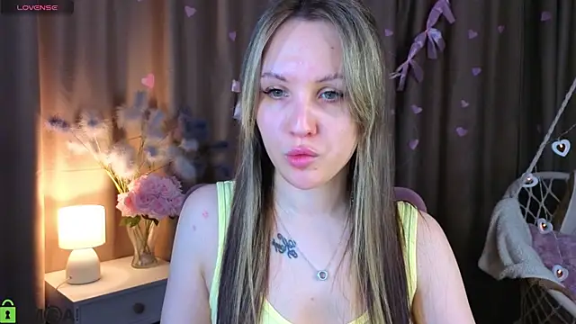 Snapshot of Wendy_mm chatting on February 2026 08:02:02 AM Wendy mm online show from February 2026 08:02:02 AM