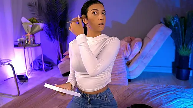 BetsyGonzale online show from September 2025 04:05:02 AM