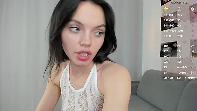 Snapshot of SofiaSimons chatting on February 2025 08:50:02 AM SofiaSimons online show from February 2025 08:50:02 AM