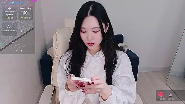 who Lilly online show from November 2025 02:17:02 PM