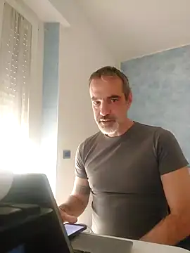 Snapshot of Marcolino183 chatting on March 2025 09:14:02 AM Marcolino183 online show from March 2025 09:14:02 AM