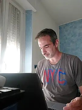 Snapshot of Marcolino183 chatting on March 2025 09:09:02 AM Marcolino183 online show from March 2025 09:09:02 AM