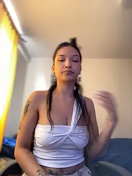 baby lizy online show from February 2026 06:25:02 PM