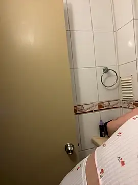 WhiteWomen online show from October 2025 11:07:01 PM