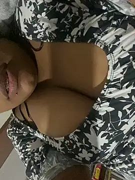 Snapshot of vic_pretynhaa chatting on January 2025 07:18:01 AM vic pretynhaa online show from January 2025 07:18:01 AM