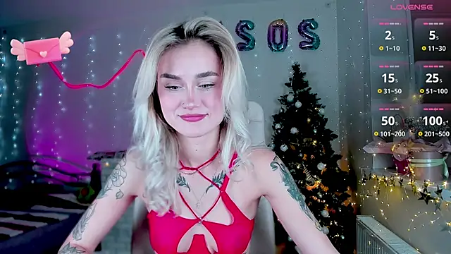 Snapshot of _Ravenaa chatting on December 2024 04:04:01 PM Ravenaa online show from December 2024 04:04:01 PM