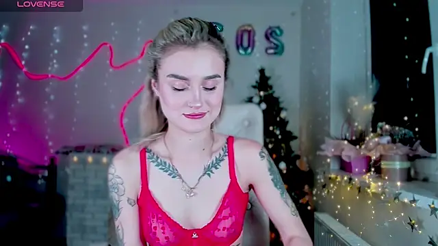 Snapshot of _Ravenaa chatting on January 2025 04:44:02 PM Ravenaa online show from January 2025 04:44:02 PM