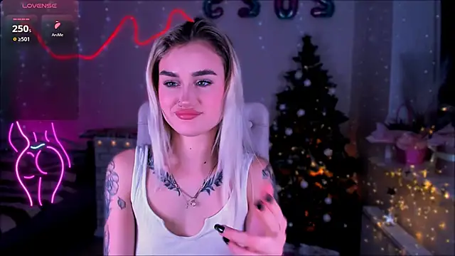 Snapshot of _Ravenaa chatting on January 2025 11:33:01 AM Ravenaa online show from January 2025 11:33:01 AM