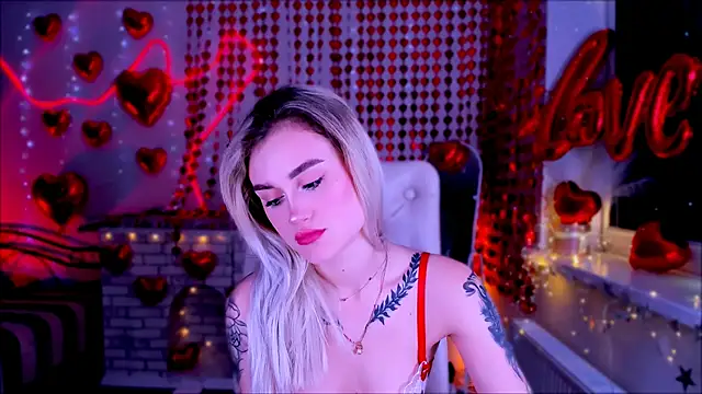 Snapshot of _Ravenaa chatting on February 2025 01:44:01 PM Ravenaa online show from February 2025 01:44:01 PM