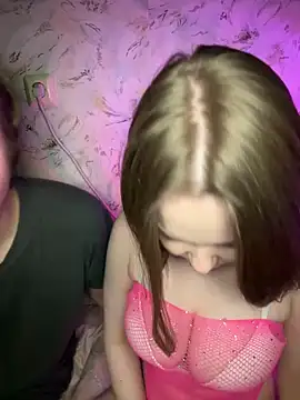 Snapshot of Family-Mm1 chatting on February 2026 09:46:01 PM Family-Mm1 online show from February 2026 09:46:01 PM