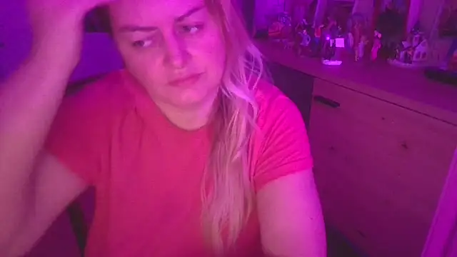 Snapshot of Meliss_Official9 chatting on December 2025 05:58:02 AM Meliss Official9 online show from December 2025 05:58:02 AM