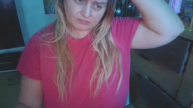 Snapshot of Meliss_Official9 chatting on January 2026 10:13:01 PM Meliss Official9 online show from January 2026 10:13:01 PM